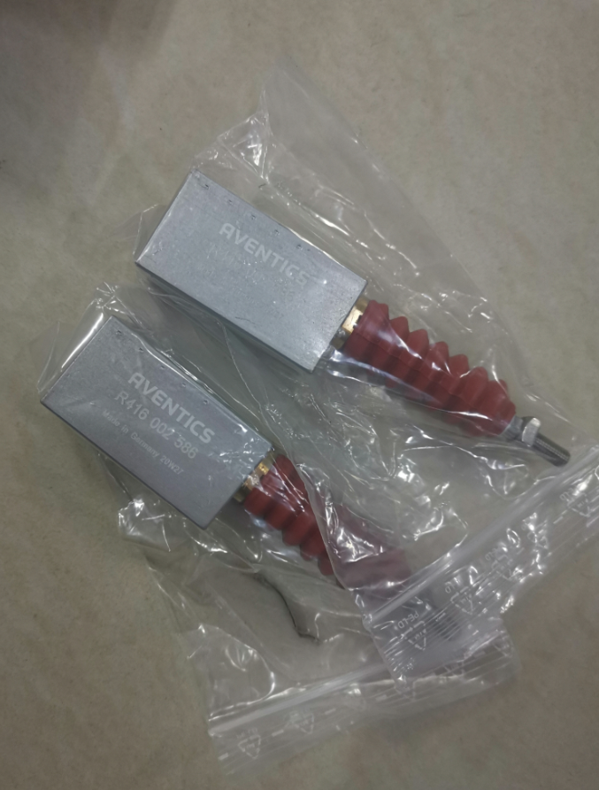 R416002586   氣動(dòng)閥，調(diào)節(jié)閥